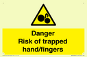 danger-risk-of-trapped-handfingers~
